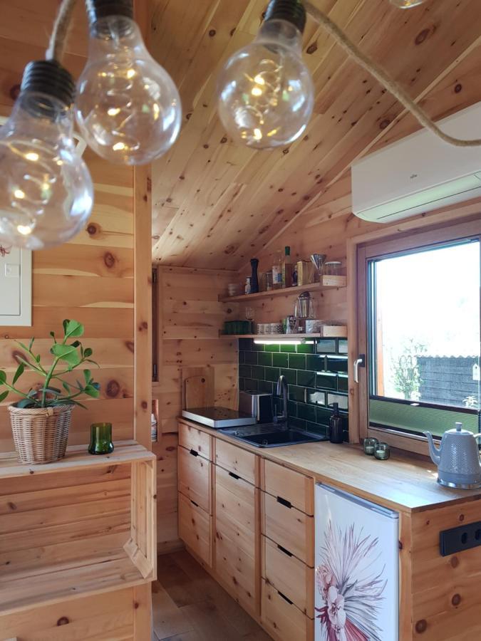 Zirbenholz Tiny House "Waldhauszeit" Am See Mucke Bagian luar foto